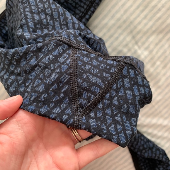 Lululemon deep breath crop - Picture 13 of 13